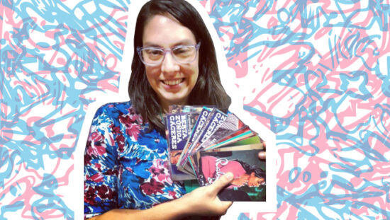Mariana Fossatti holding VisibleWikiWomen postcards
